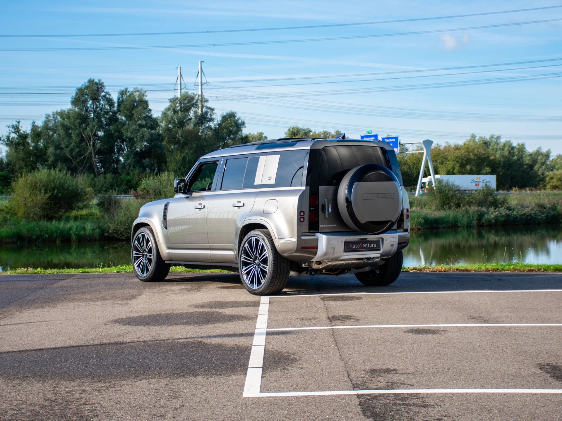 Hoofdafbeelding Land Rover Defender