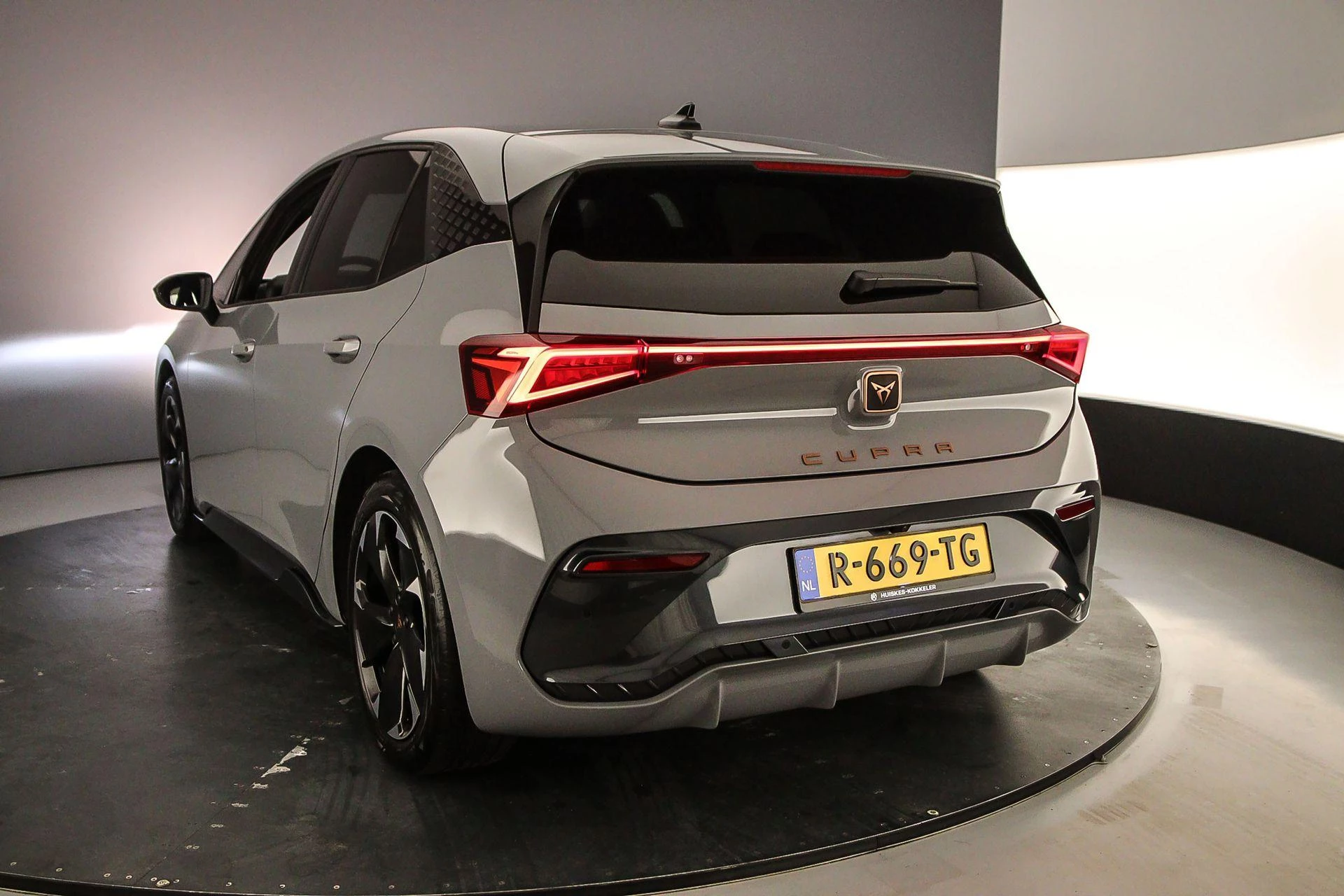 Hoofdafbeelding CUPRA Born