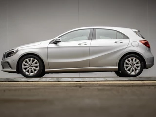 Mercedes-Benz A-klasse 180 Business Solution Sport FACELIFT (NAVI,LED,XENON,CAMERA,STOELVERWARMING,SPORTSTOELEN,GETINT,NETTESTAAT)