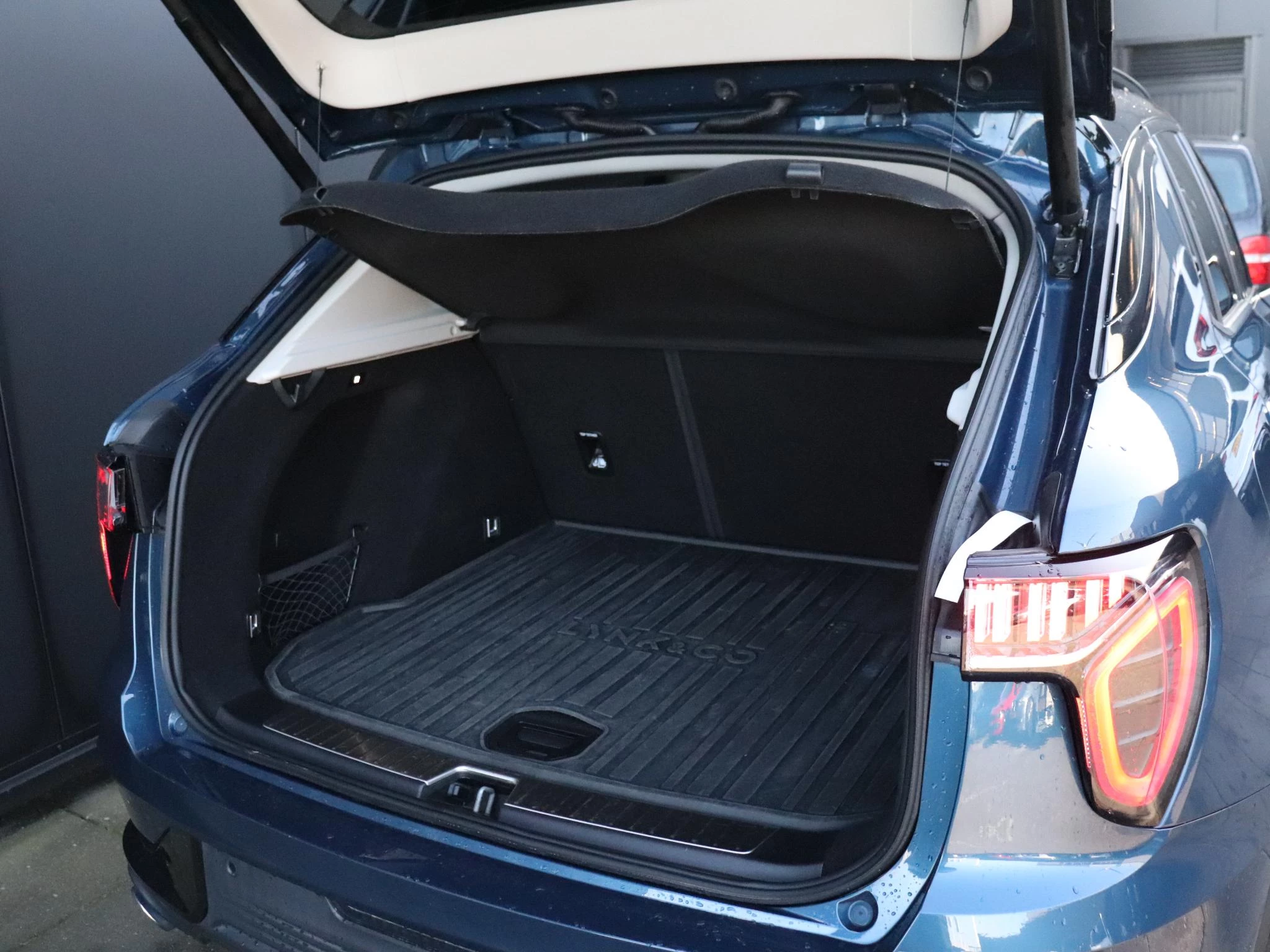 Hoofdafbeelding Lynk & Co 01