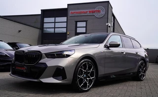 BMW I5 I5 eDrive40 M-pakket | Iconic Glow | Stoelkoeling | Panorama | BMW Driving Assistant| Harman/Kardon | 340PK | Swarovski |