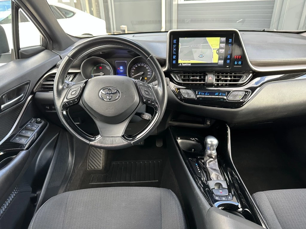 Hoofdafbeelding Toyota C-HR