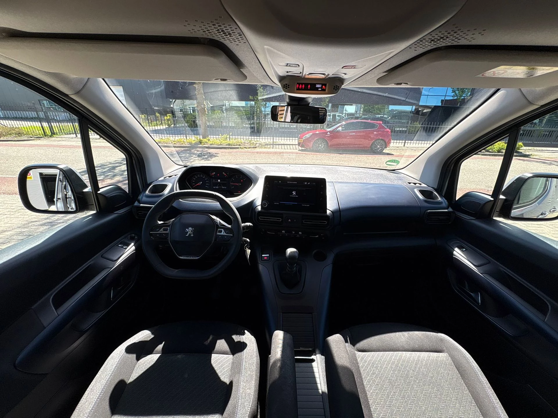 Hoofdafbeelding Peugeot Rifter
