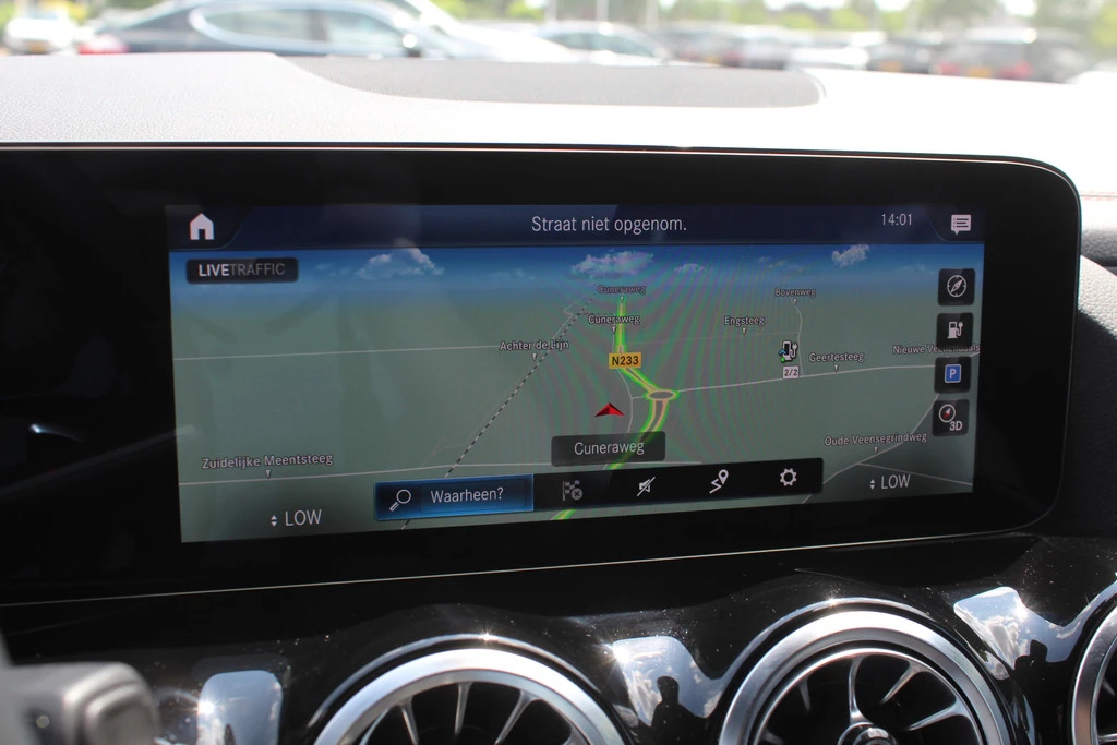 Hoofdafbeelding Mercedes-Benz EQA