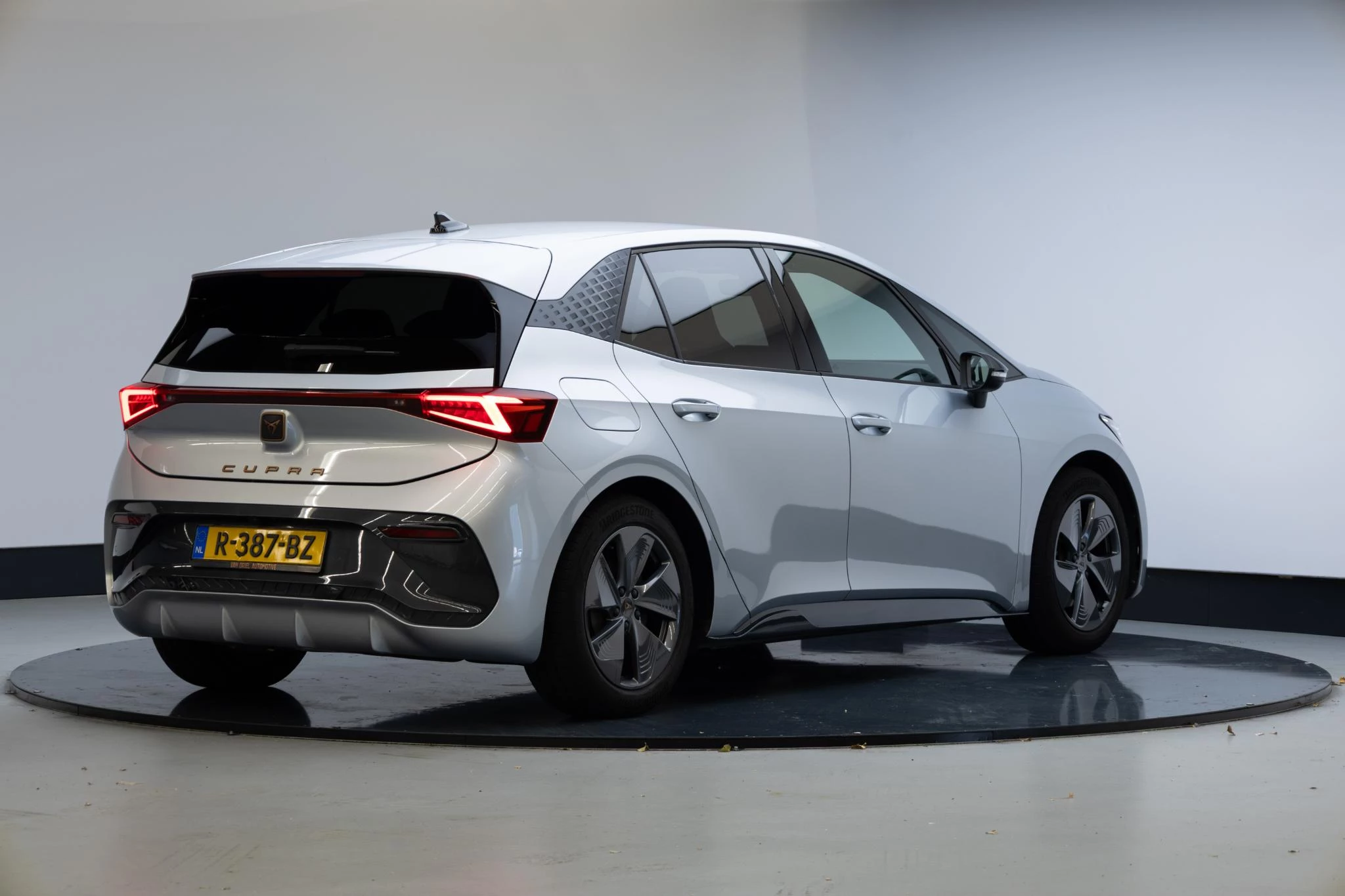 Hoofdafbeelding CUPRA Born