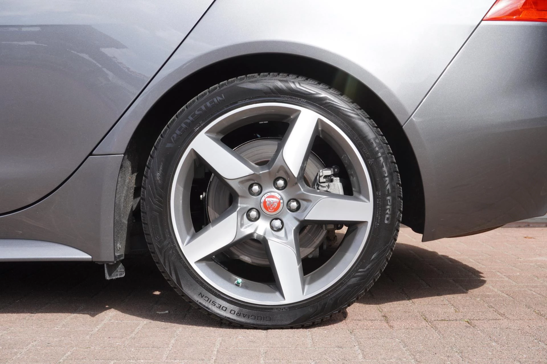 Hoofdafbeelding Jaguar XE