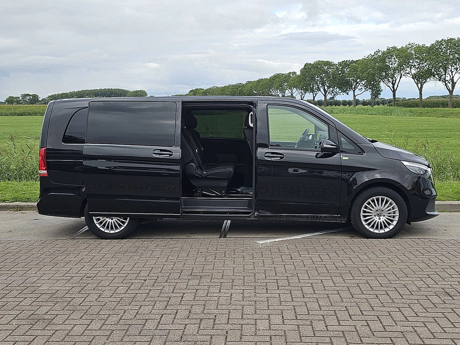 Hoofdafbeelding Mercedes-Benz EQV