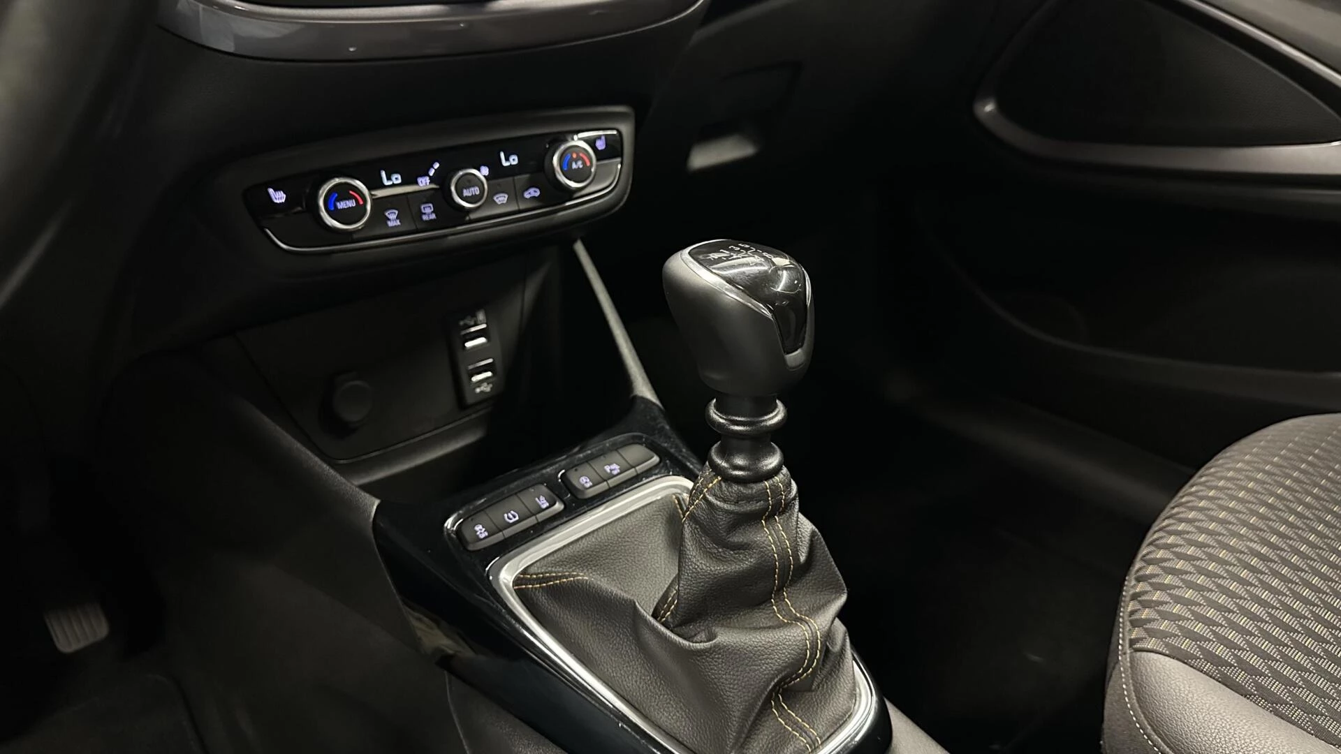 Hoofdafbeelding Opel Crossland X