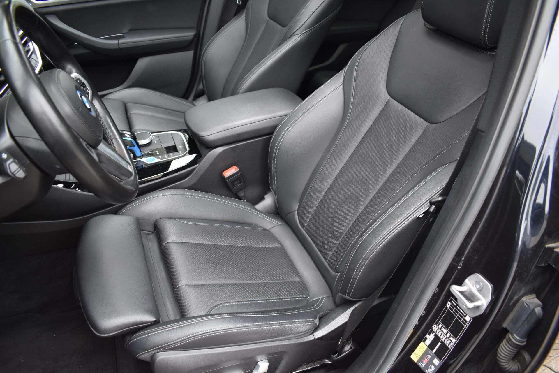 Hoofdafbeelding BMW iX3