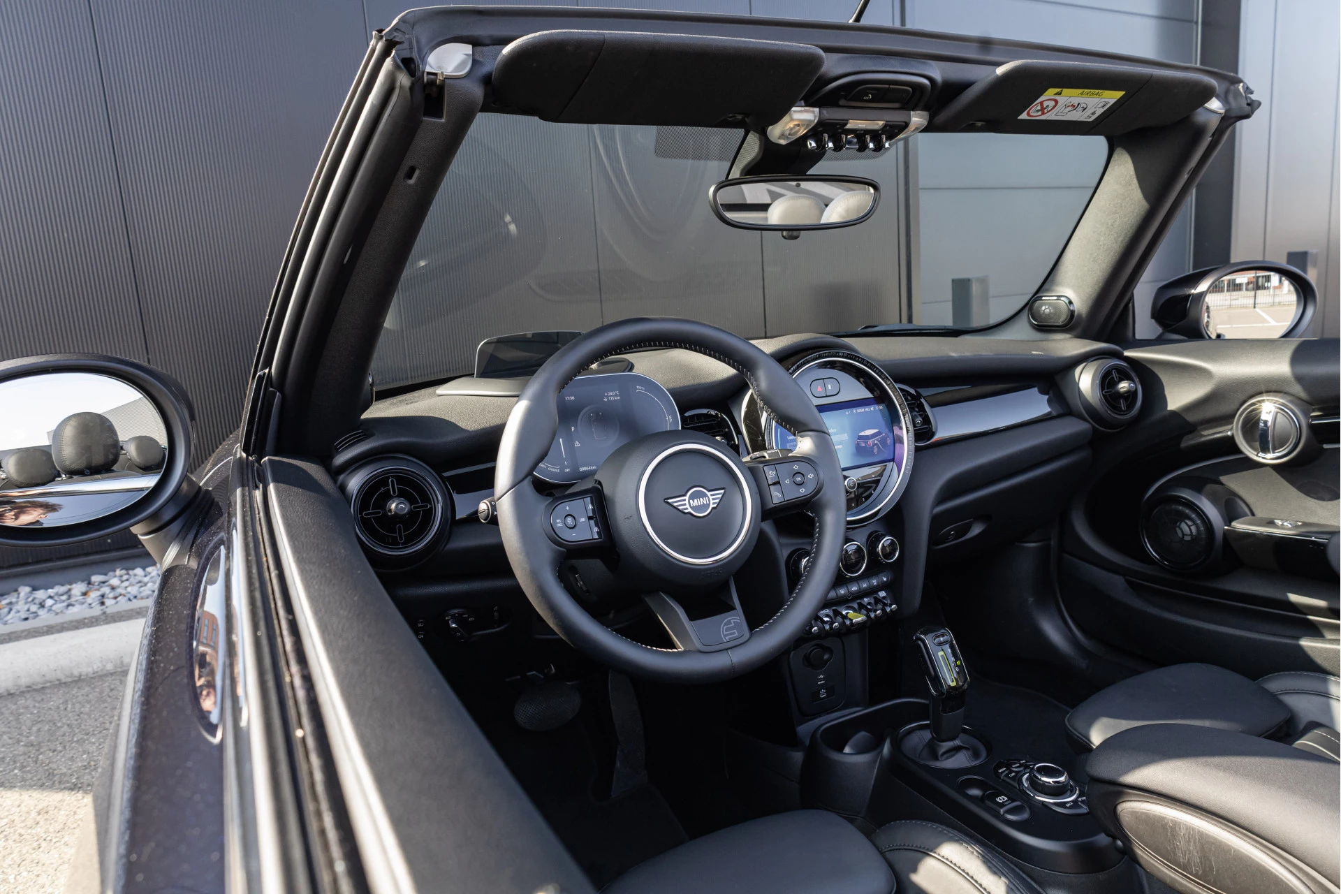 Hoofdafbeelding MINI Cabrio