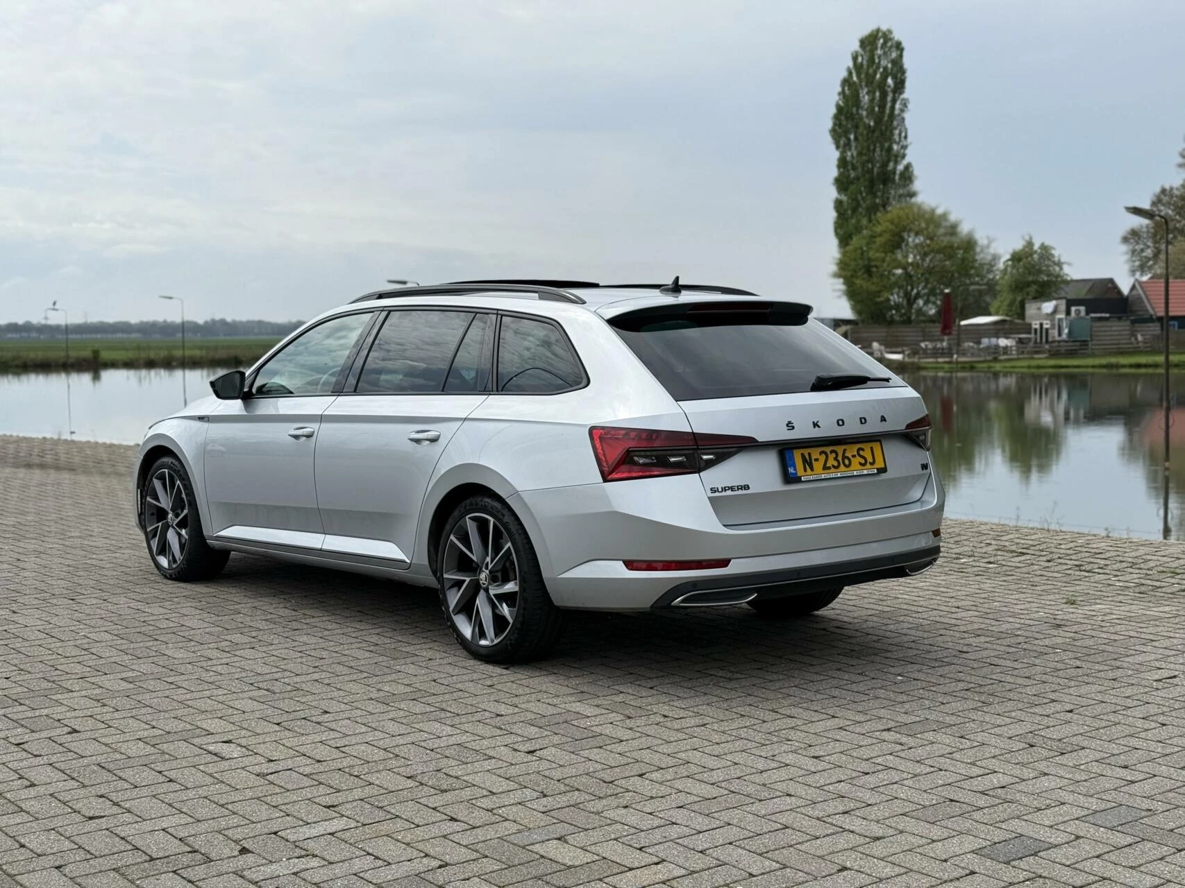 Hoofdafbeelding Škoda Superb