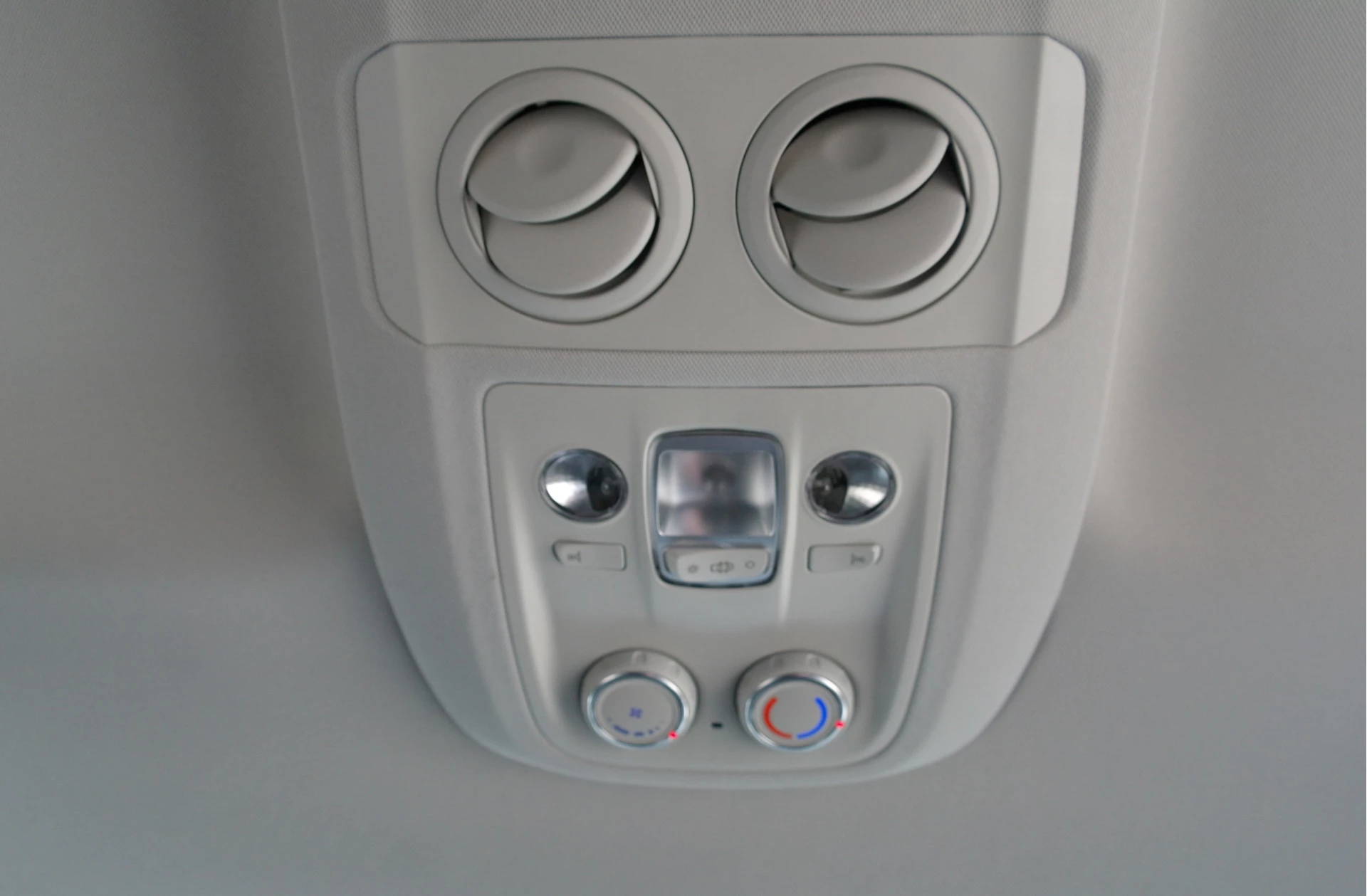 Hoofdafbeelding Peugeot e-Expert