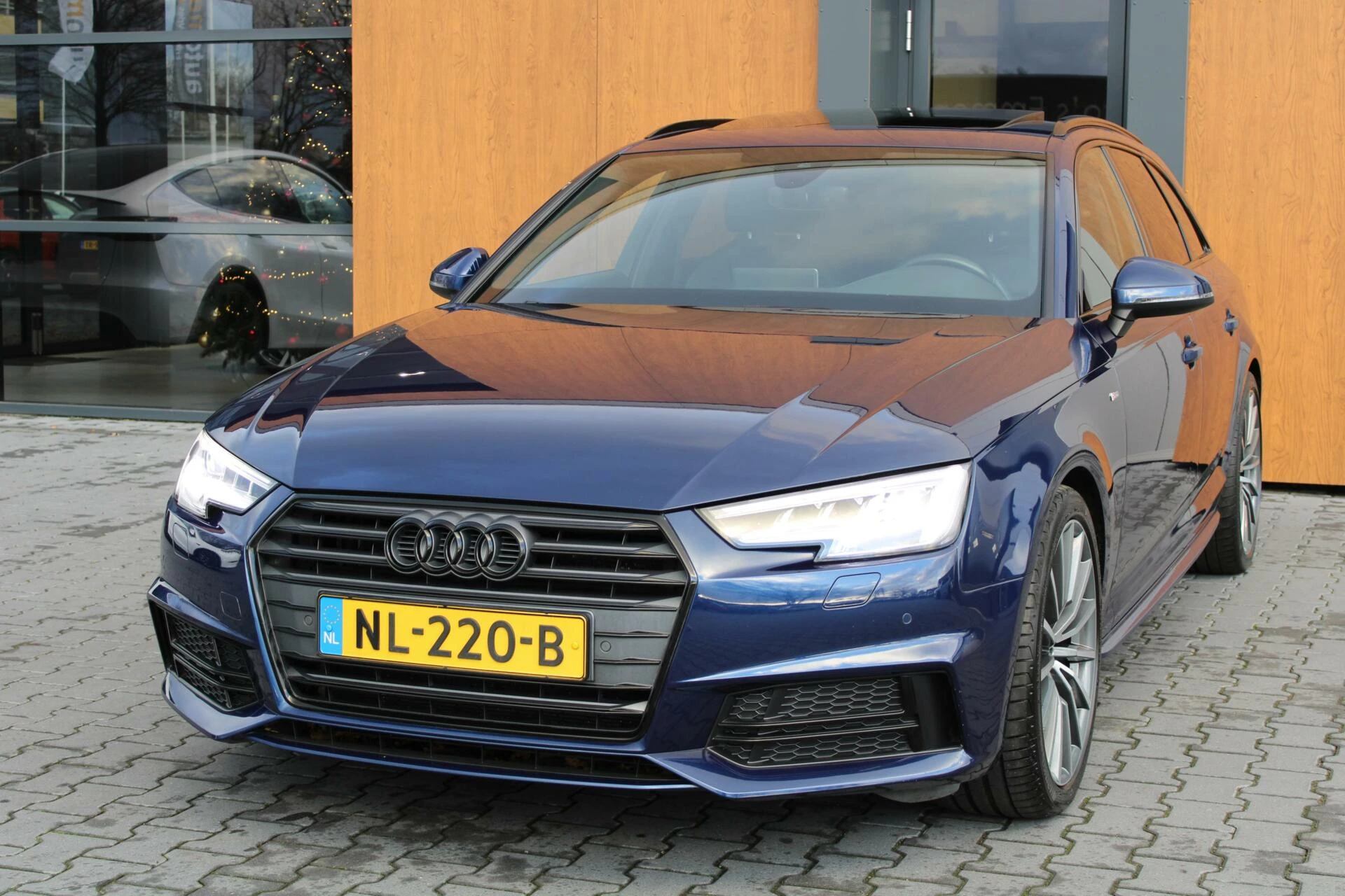 Hoofdafbeelding Audi A4