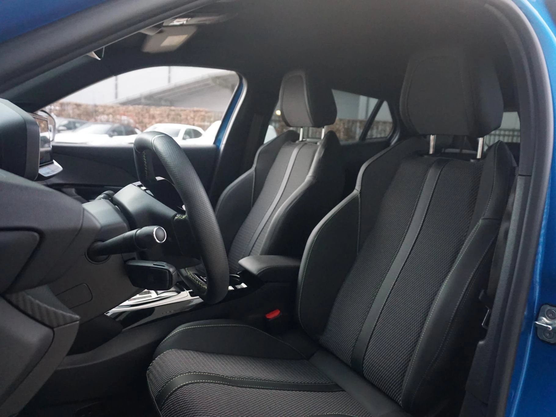 Hoofdafbeelding Peugeot e-2008