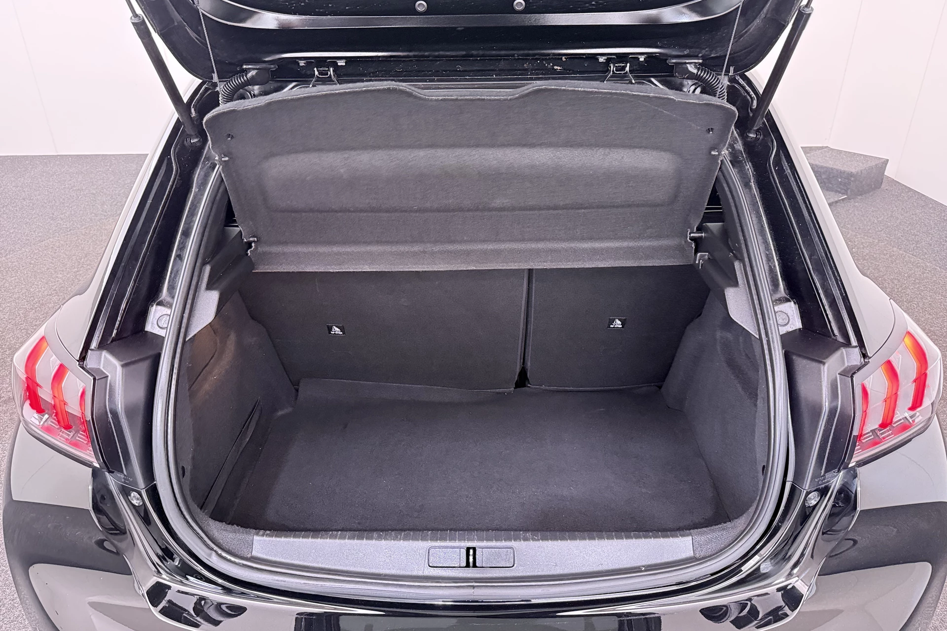Hoofdafbeelding Peugeot e-208