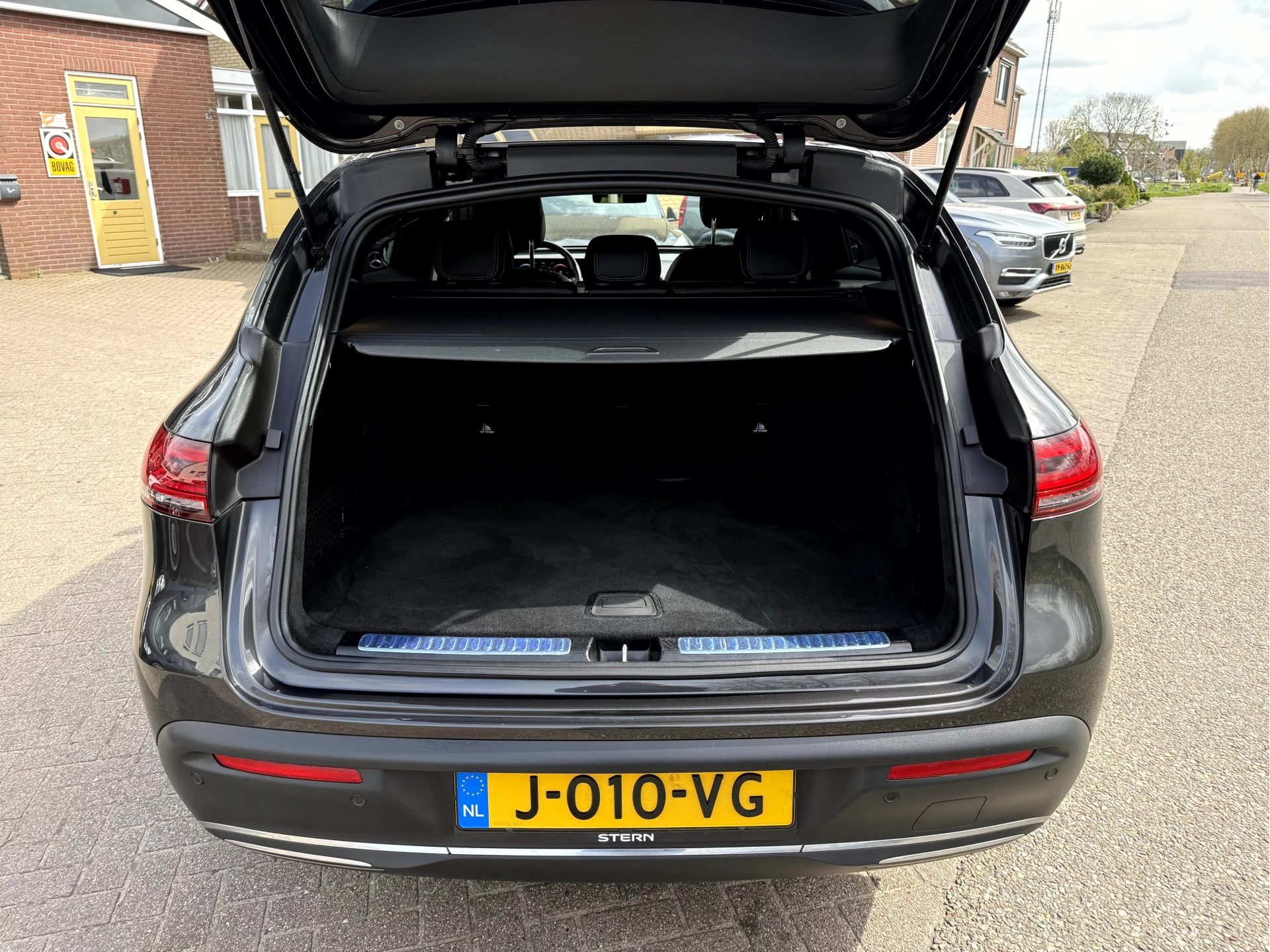 Hoofdafbeelding Mercedes-Benz EQC