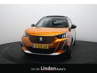 Peugeot e-2008 EV GT Première 50 kWh SOH 94,3% | Panoramadak | 3D i-Cockpit | Navigatie | Camera | Carplay&Android