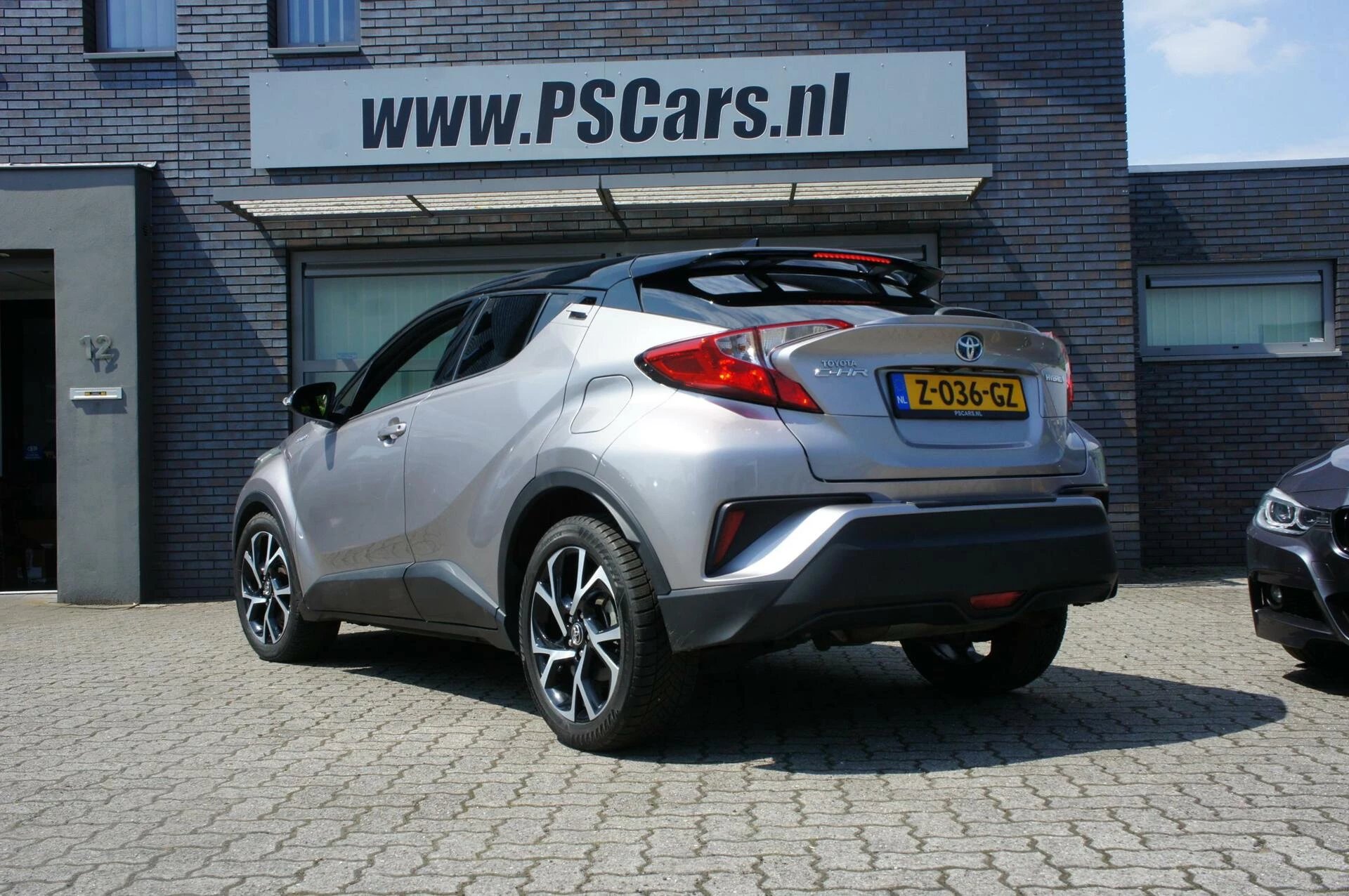 Hoofdafbeelding Toyota C-HR