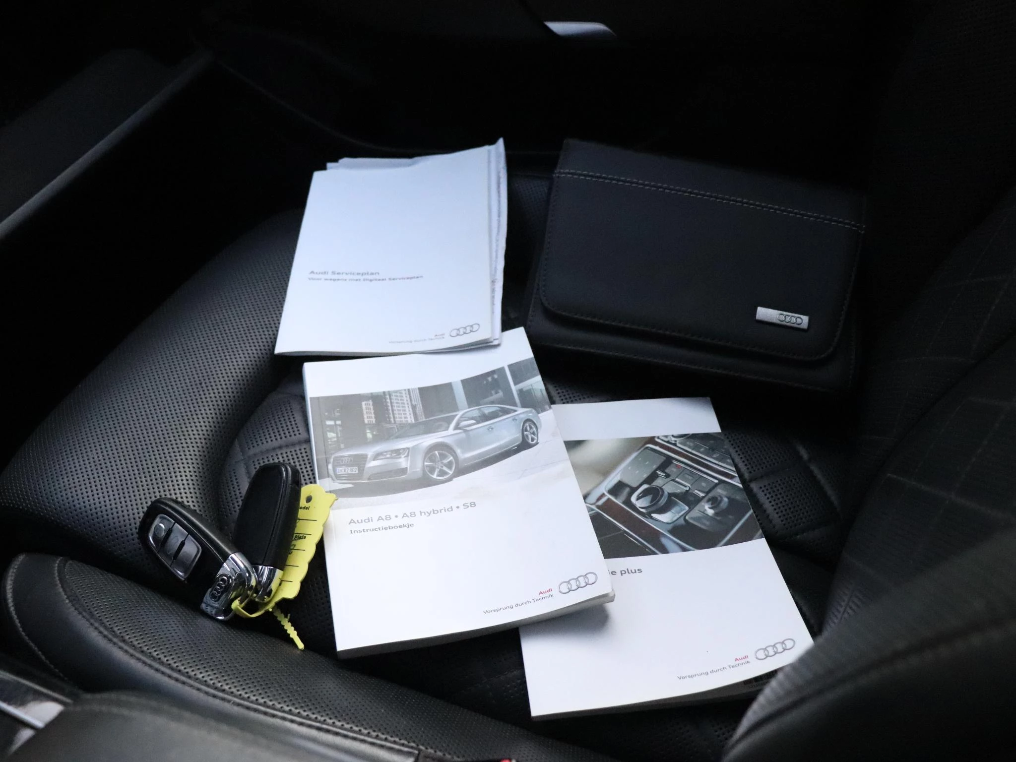 Hoofdafbeelding Audi A8