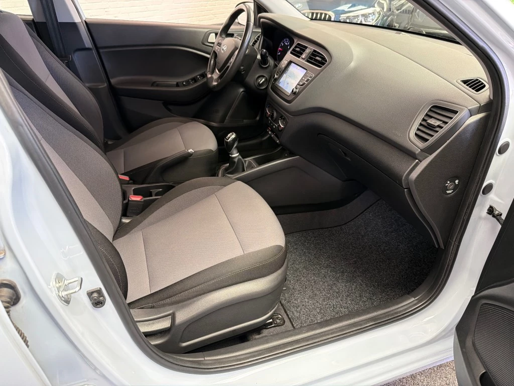 Hoofdafbeelding Hyundai i20