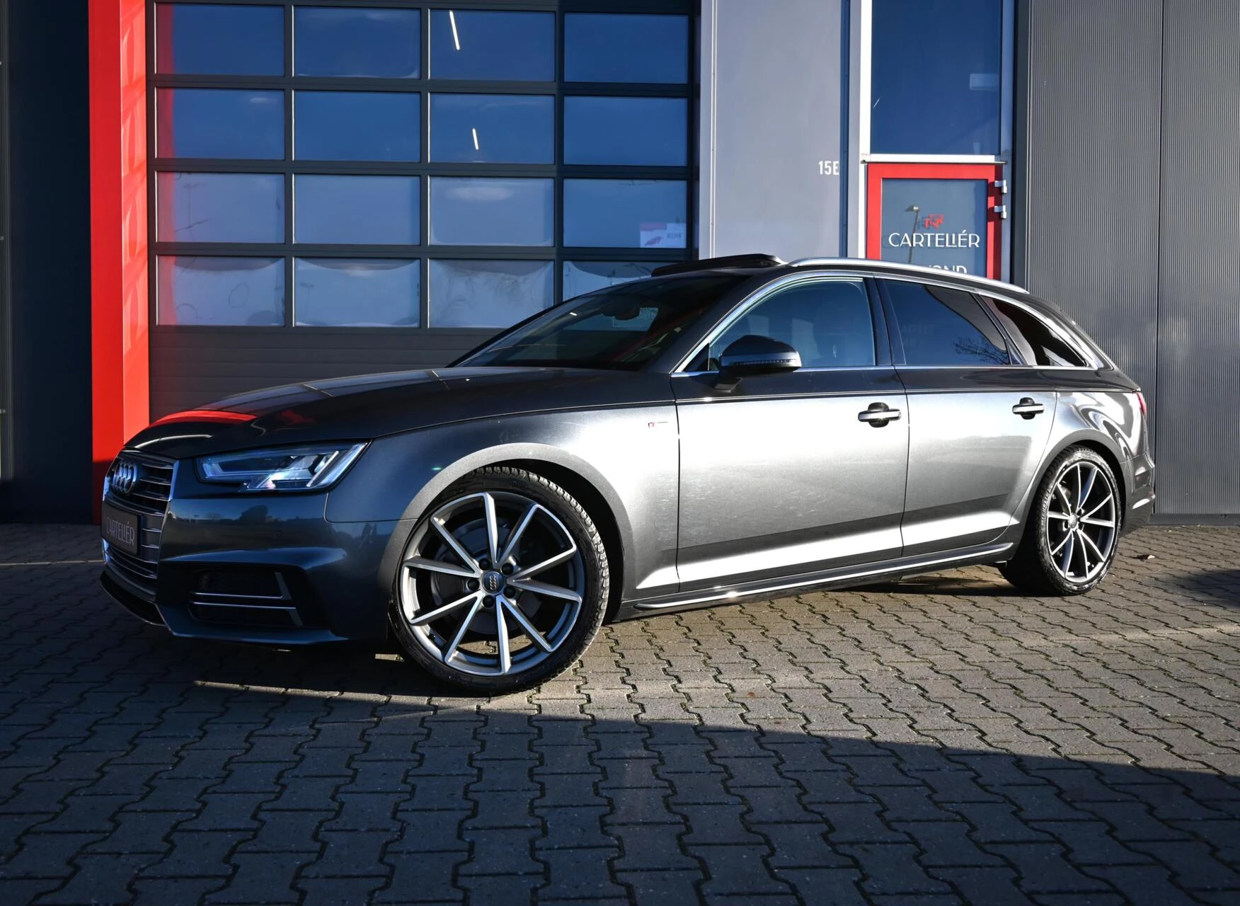 Hoofdafbeelding Audi A4