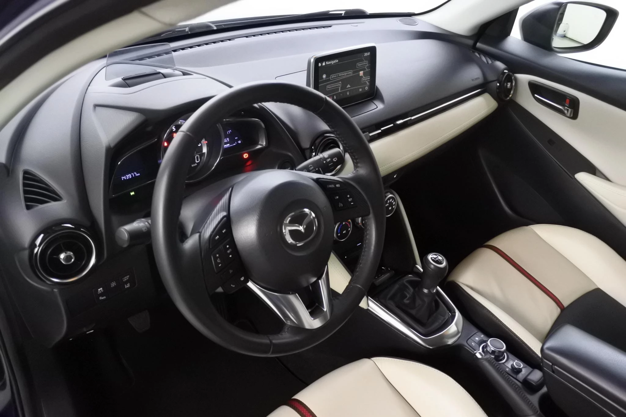 Hoofdafbeelding Mazda 2