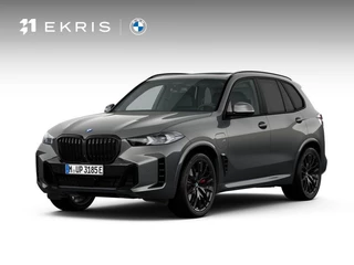 Hoofdafbeelding BMW X5 BMW X5 xDrive50e | M Sportpakket Pro | Panoramadak | Trekhaak | Harman Kardon | Soft-close | Iconic Glow