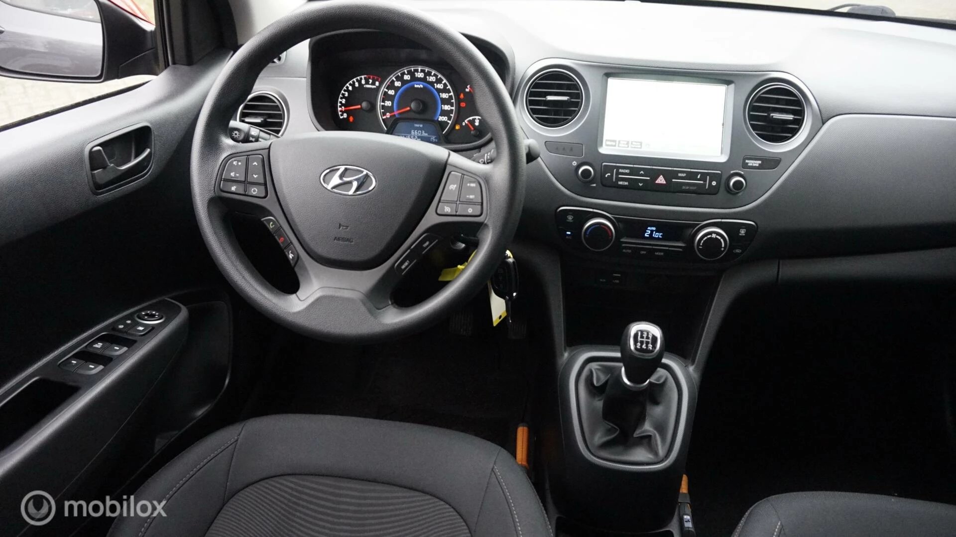 Hoofdafbeelding Hyundai i10