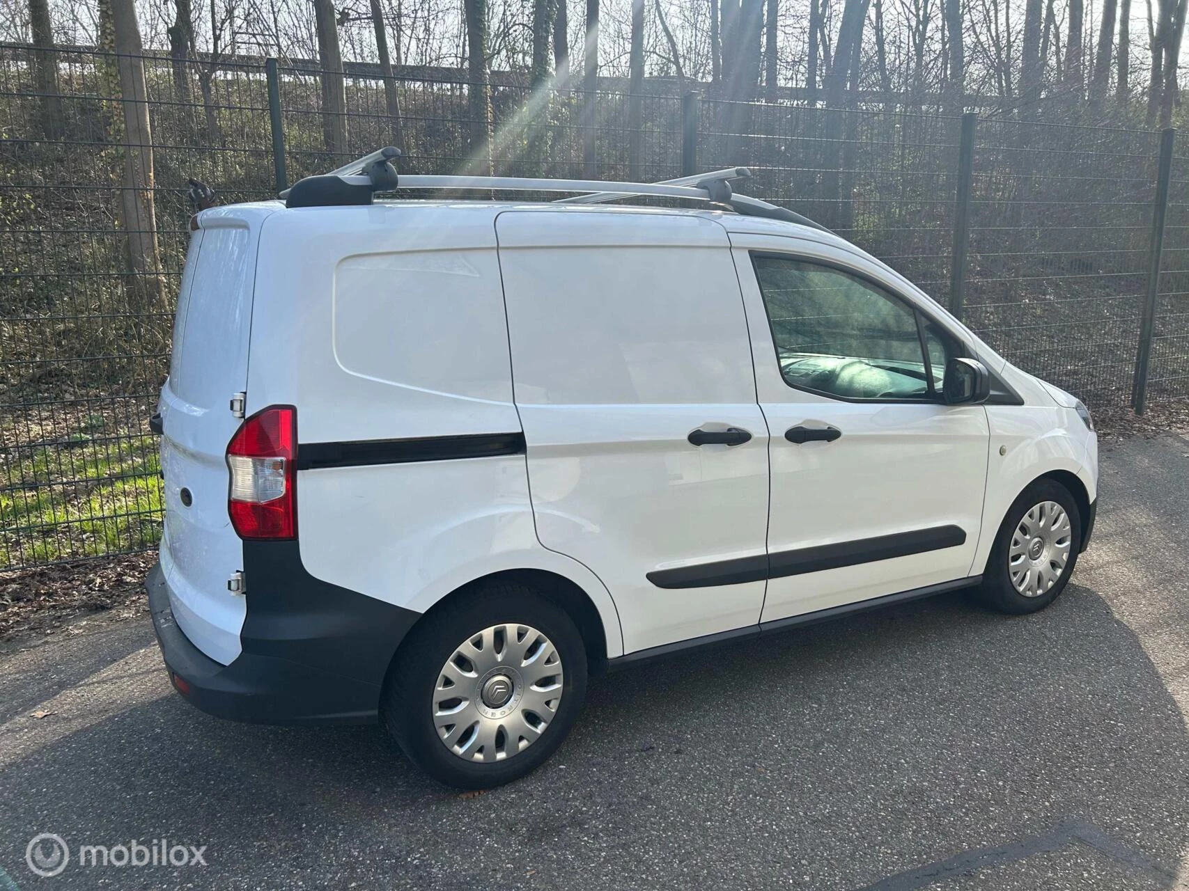 Hoofdafbeelding Ford Transit Courier
