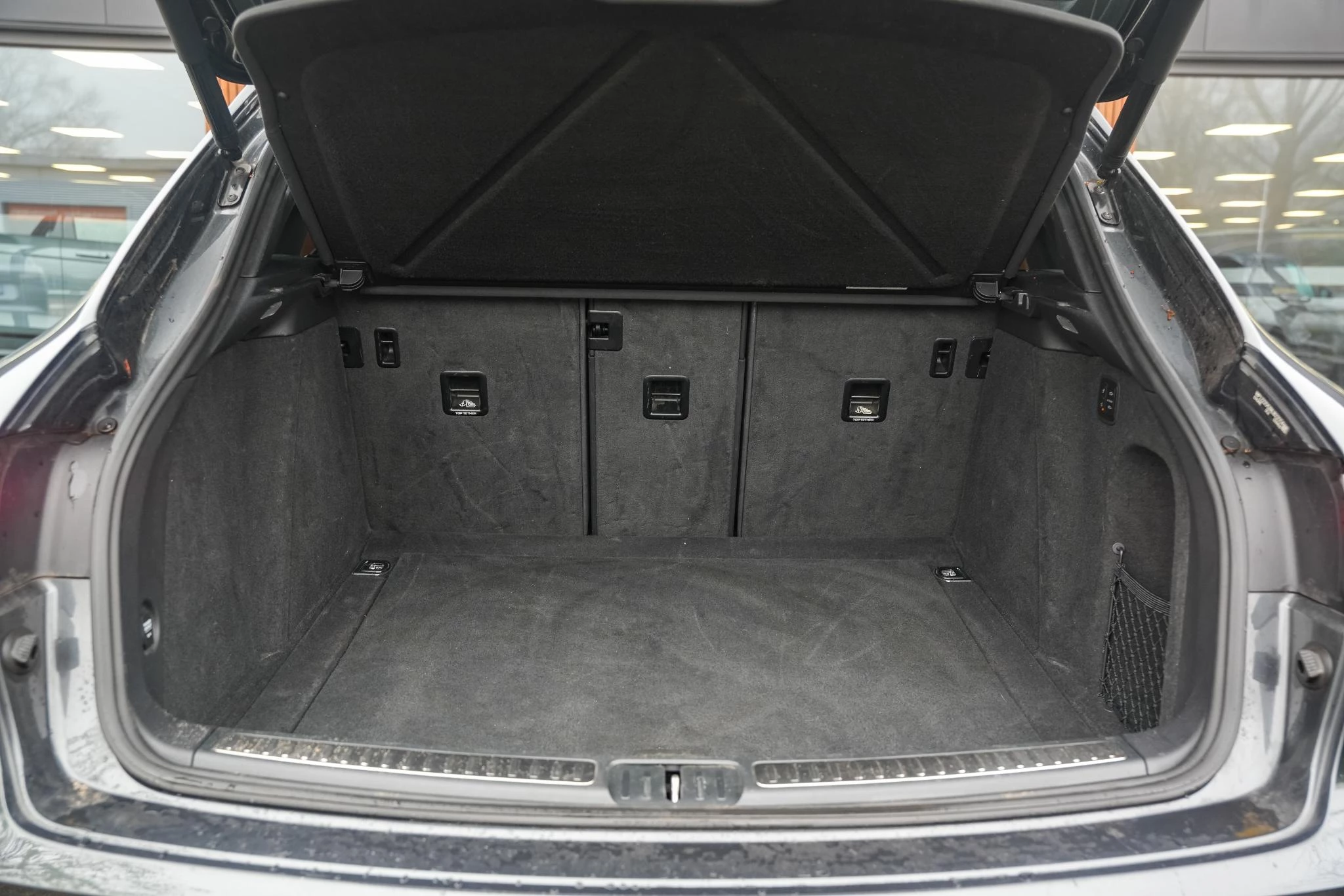 Hoofdafbeelding Porsche Macan