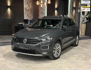Hoofdafbeelding Volkswagen T-Roc Volkswagen T-Roc 1.5 TSI R-Line|PANO|BOMVOL