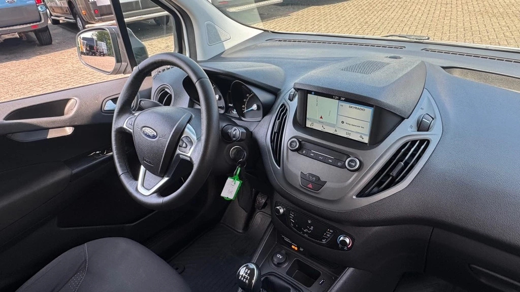 Hoofdafbeelding Ford Transit Courier