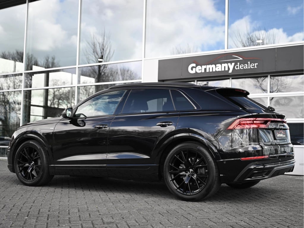 Hoofdafbeelding Audi Q8