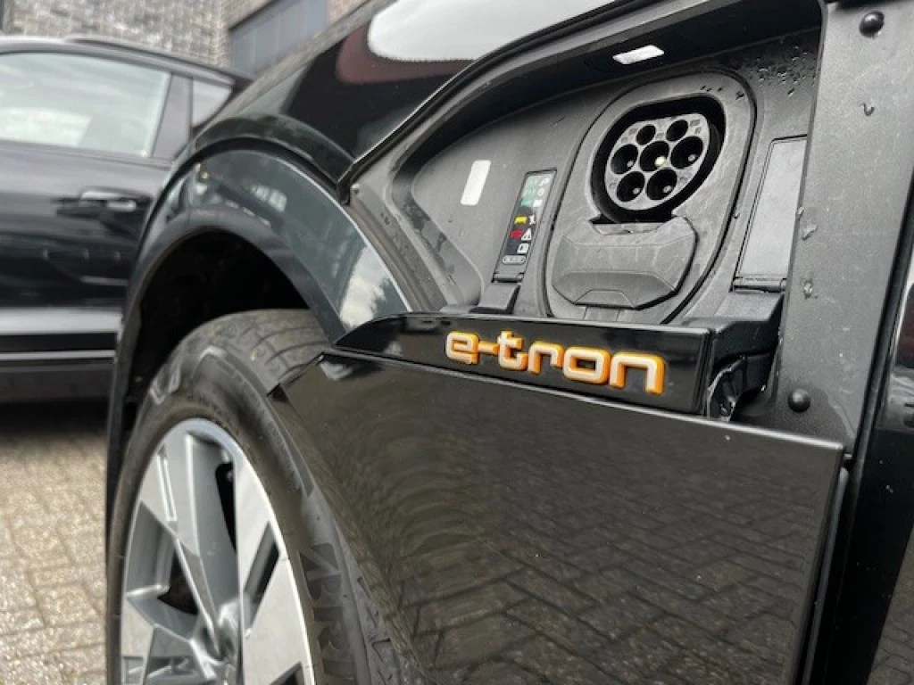 Hoofdafbeelding Audi e-tron