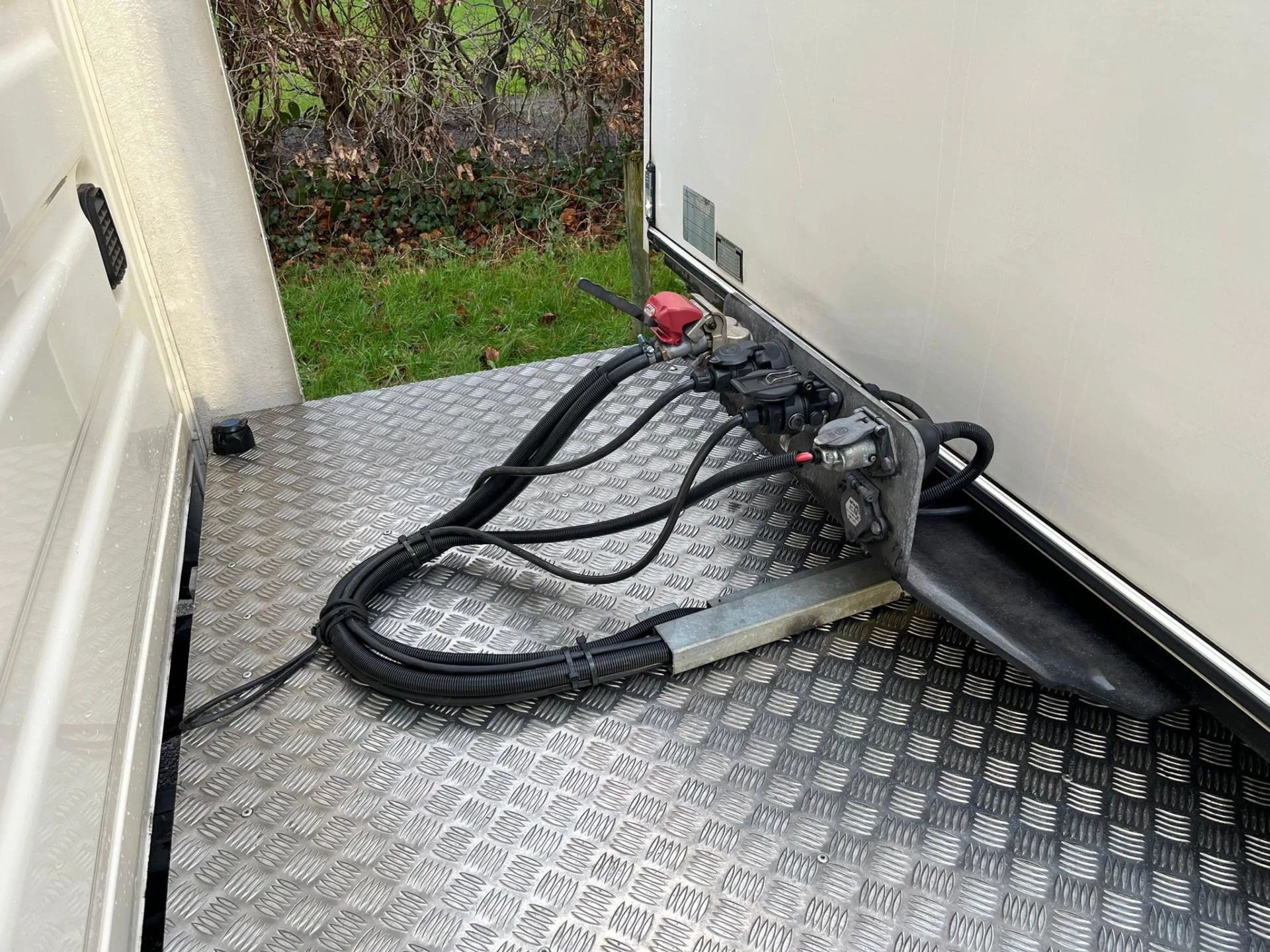 Hoofdafbeelding Bunk 7T  BE OPLEGGER | Laadklep 1500kg | 2x zijdeur