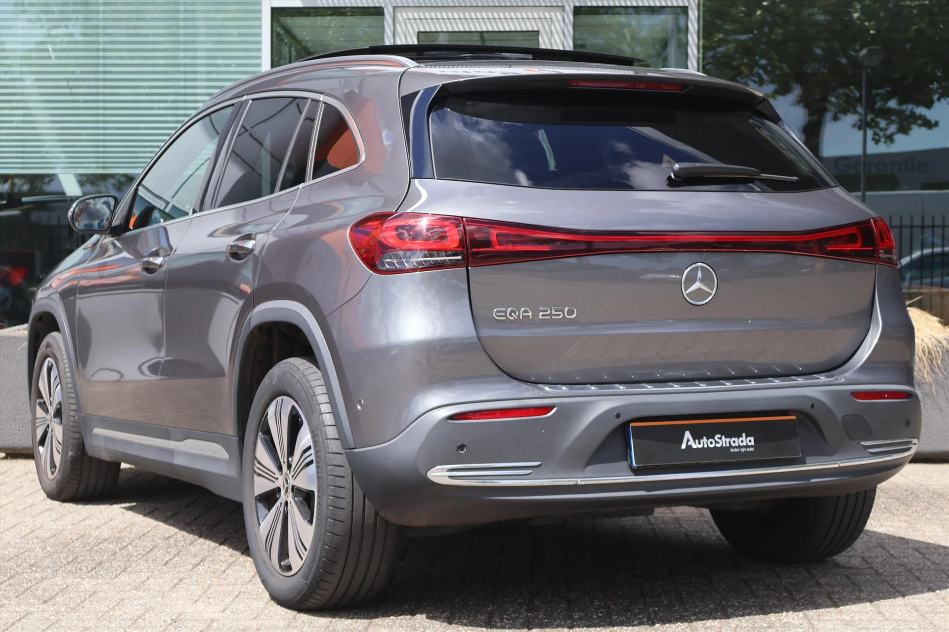 Hoofdafbeelding Mercedes-Benz EQA