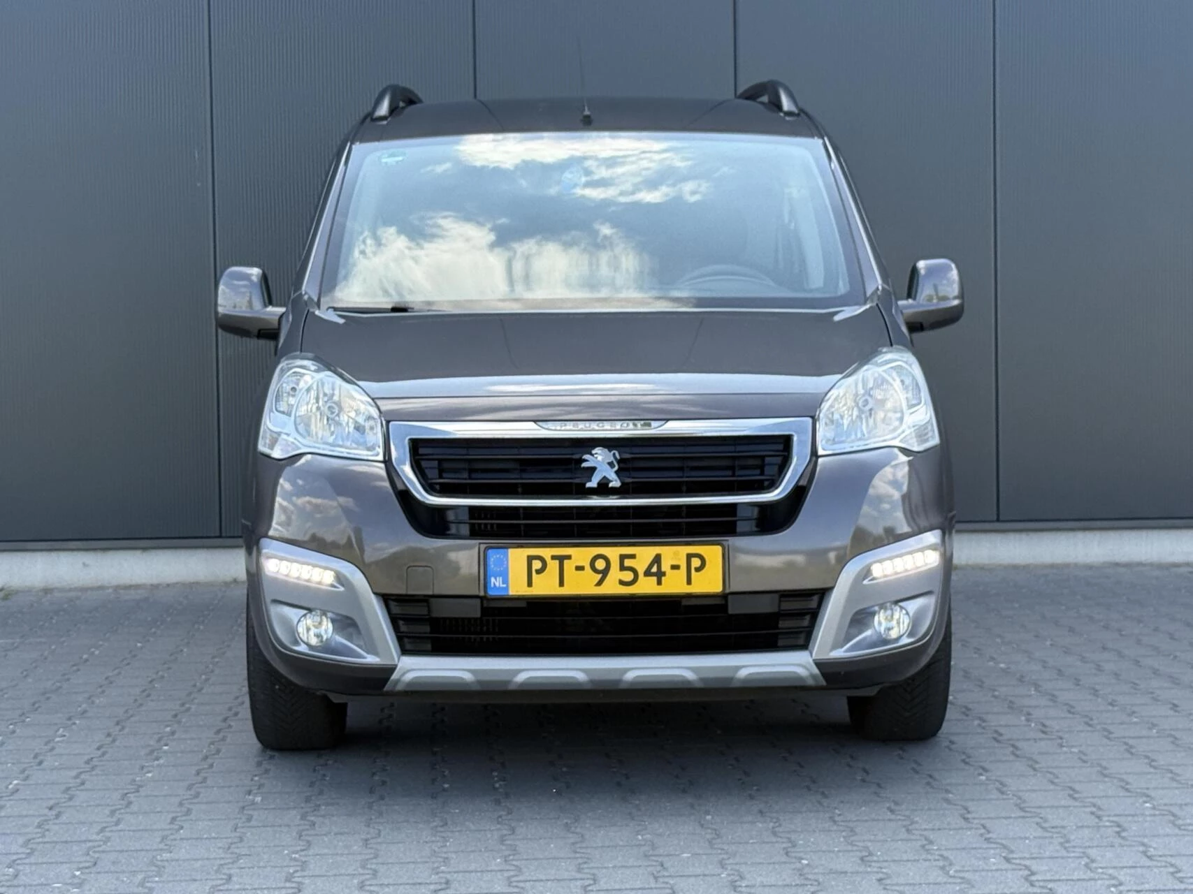 Hoofdafbeelding Peugeot Partner