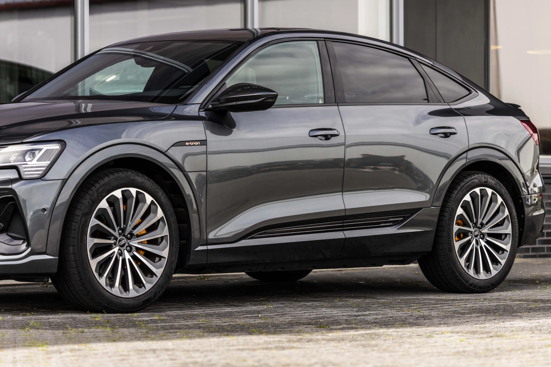 Hoofdafbeelding Audi e-tron