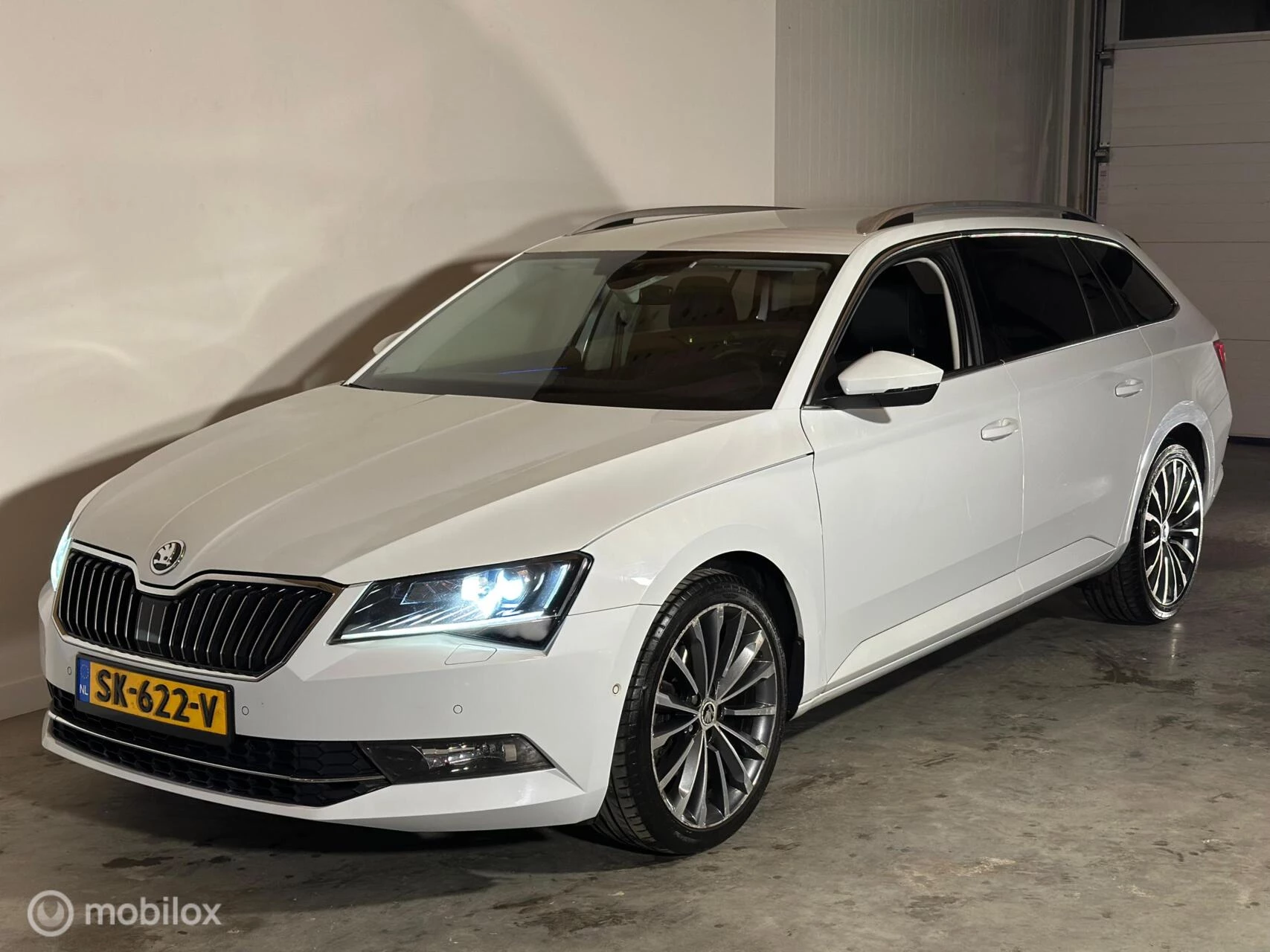 Hoofdafbeelding Škoda Superb