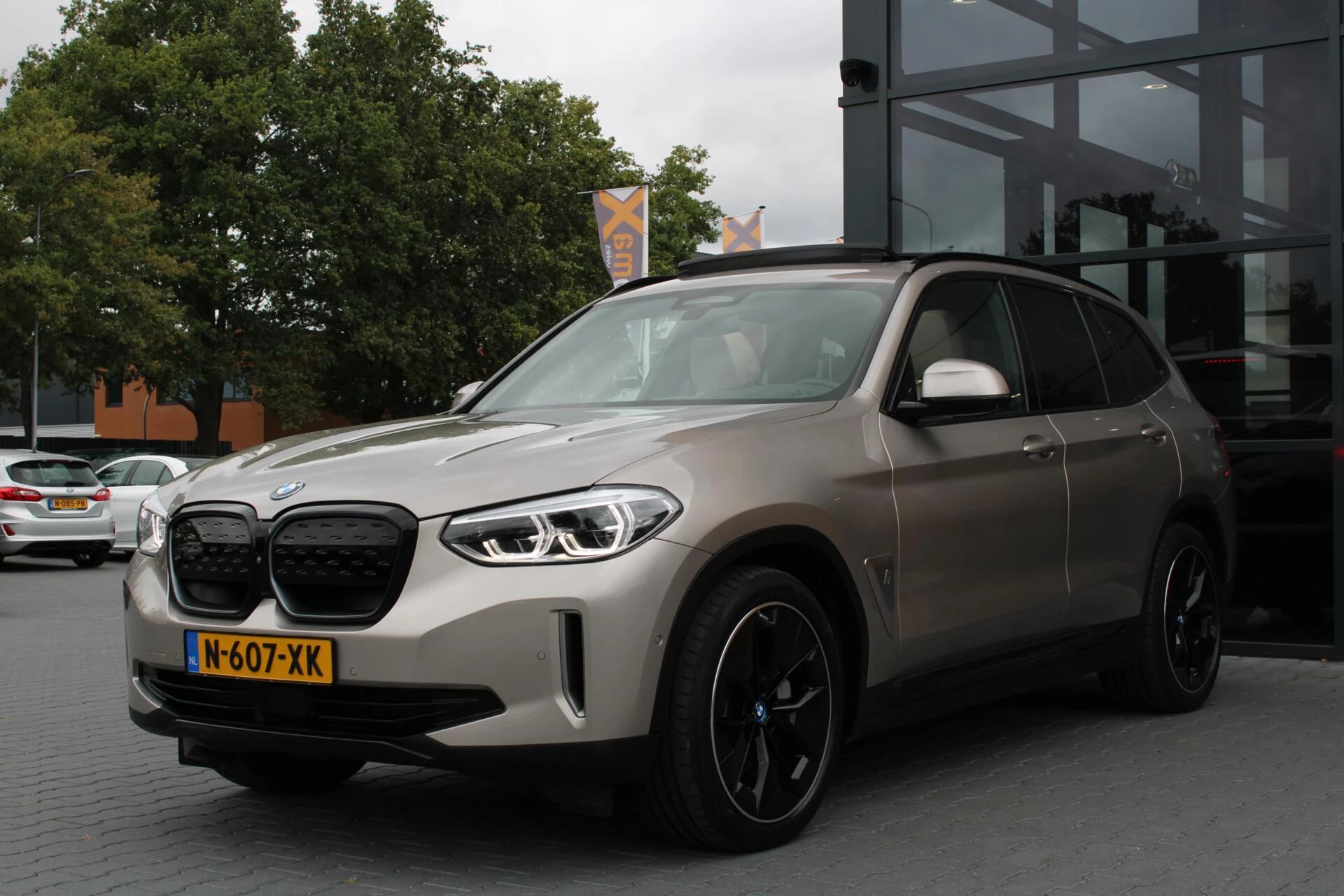 Hoofdafbeelding BMW iX3