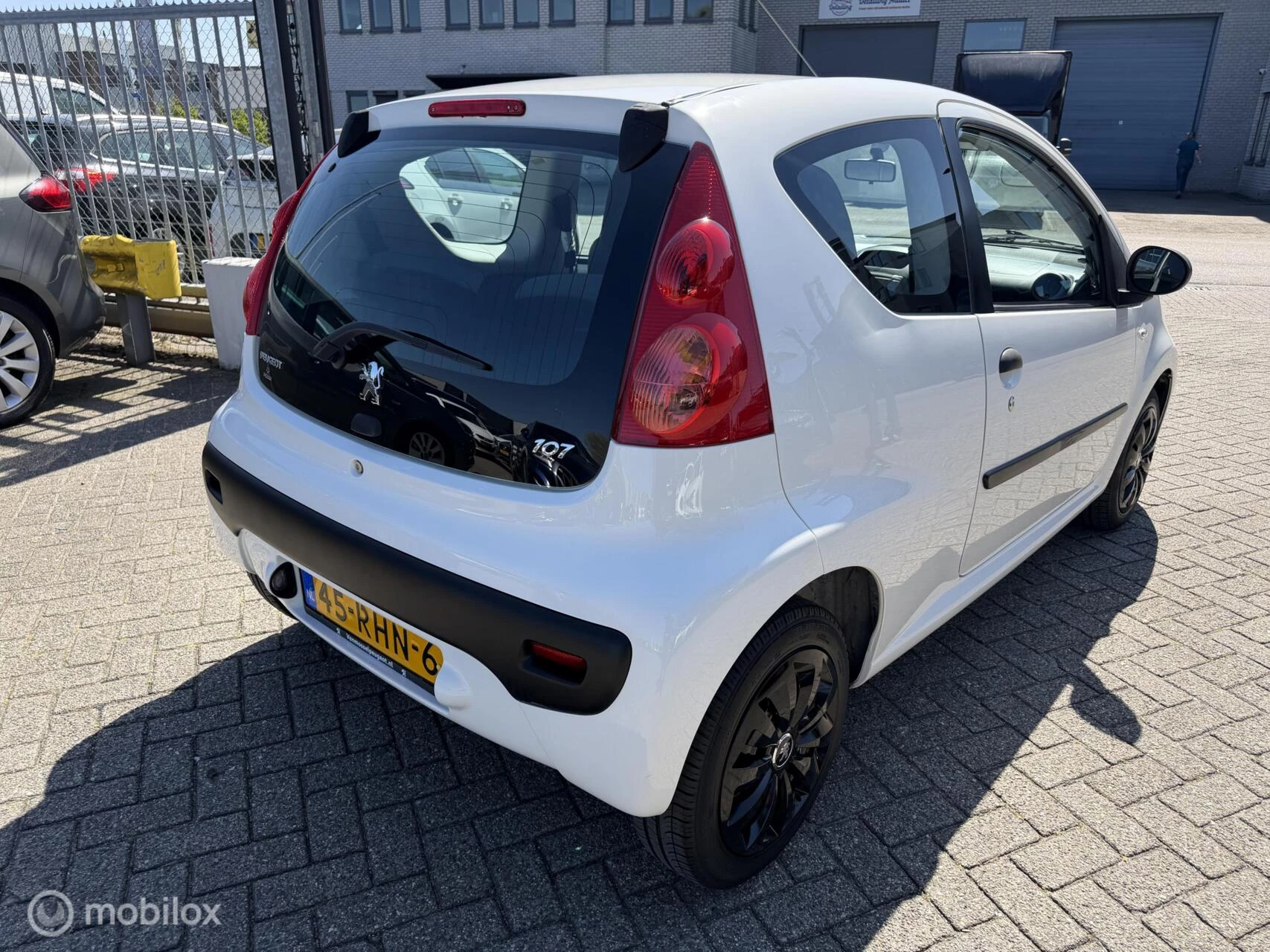 Hoofdafbeelding Peugeot 107