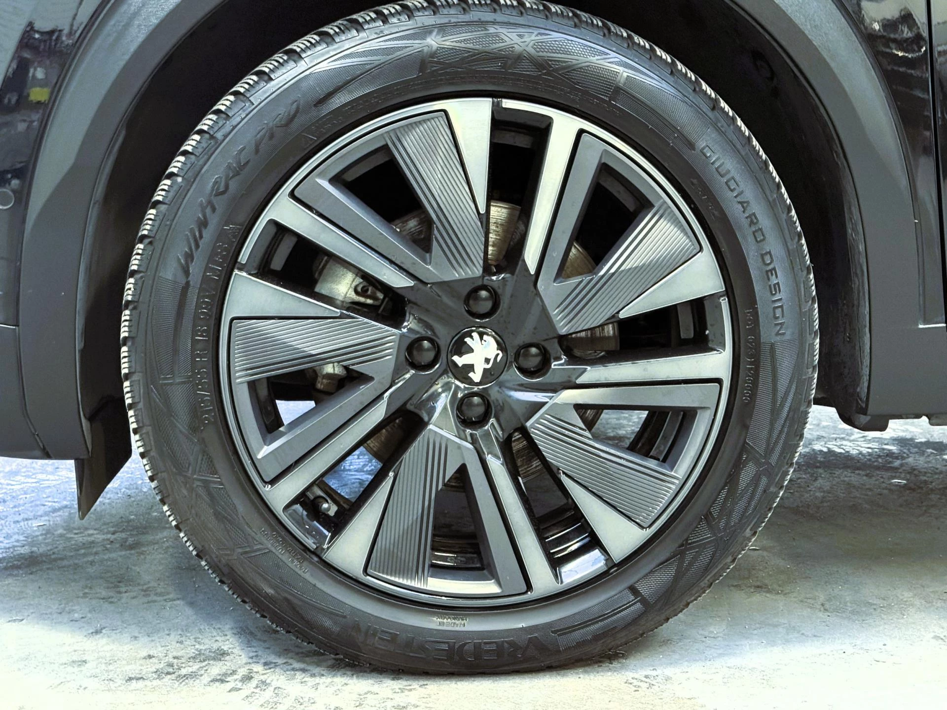 Hoofdafbeelding Peugeot e-2008