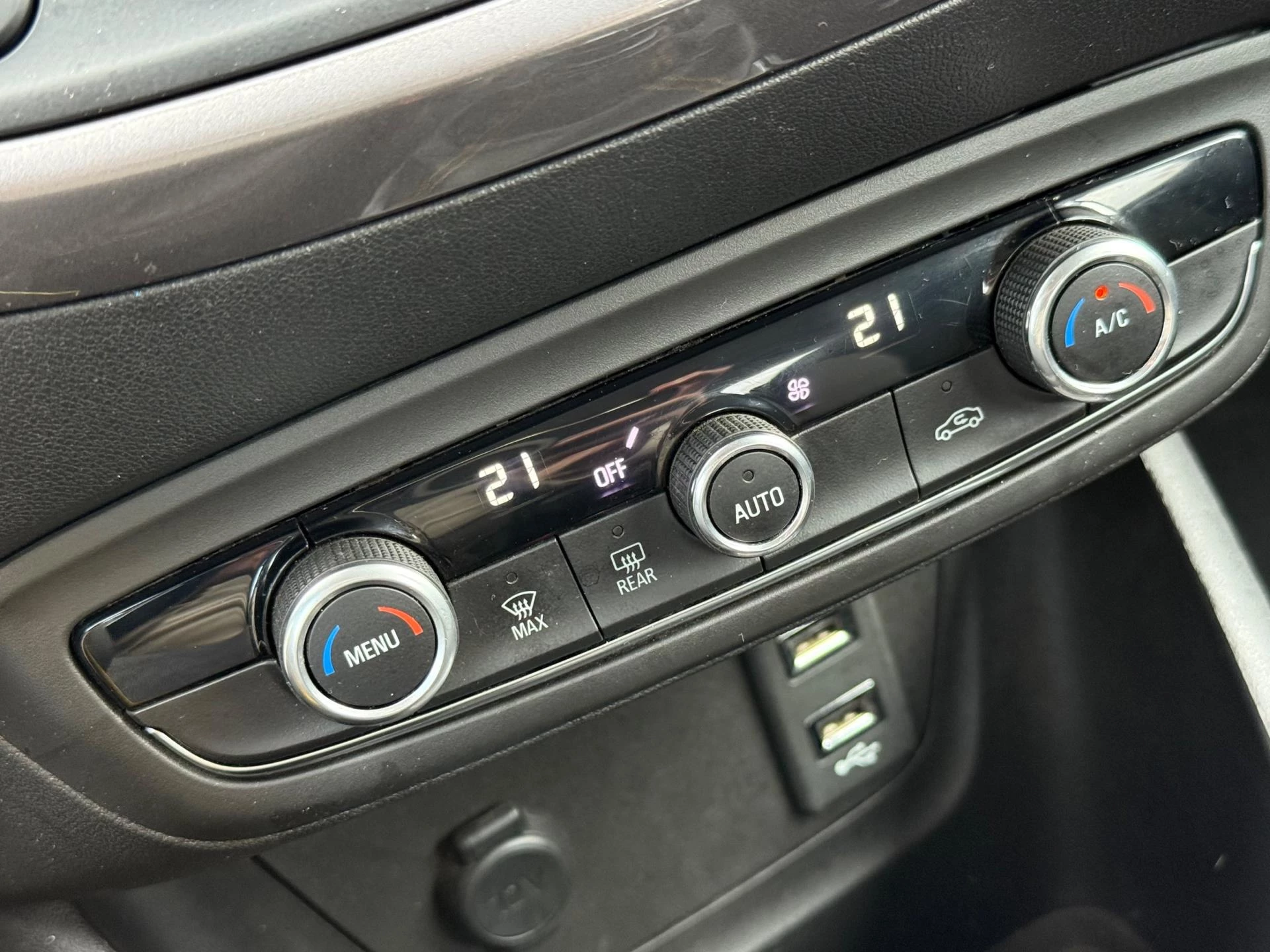 Hoofdafbeelding Opel Crossland X