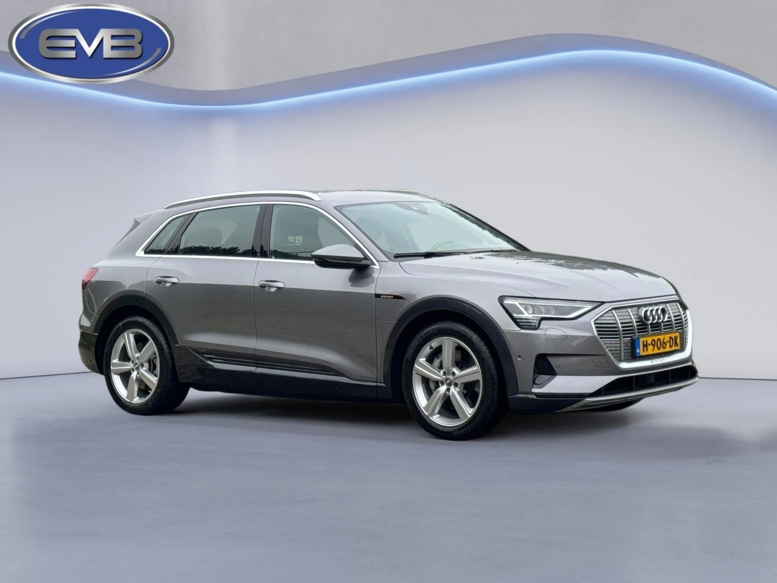 Hoofdafbeelding Audi e-tron