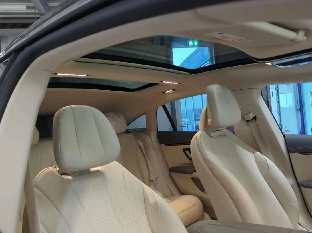 Hoofdafbeelding Mercedes-Benz EQS