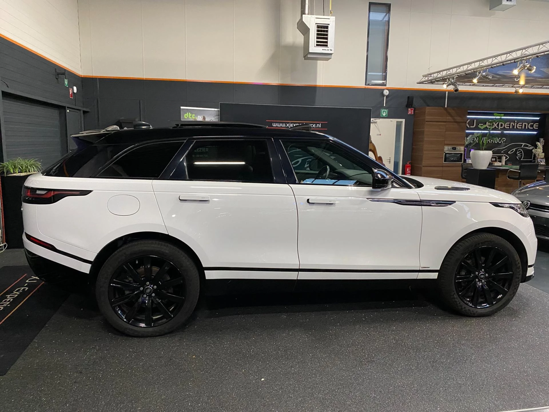 Hoofdafbeelding Land Rover Range Rover Velar