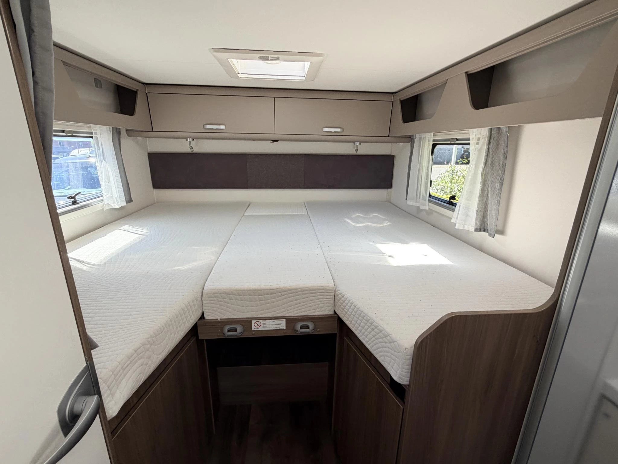 Hoofdafbeelding Carado T447t Ford 130PK Camper•Automaat•TV•5Persoons