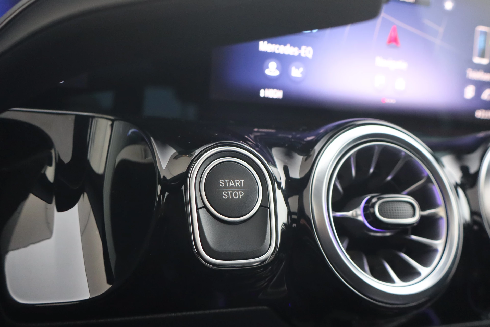 Hoofdafbeelding Mercedes-Benz EQA