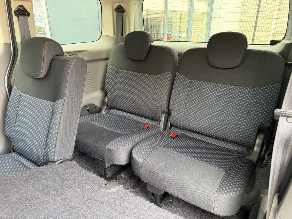 Hoofdafbeelding Nissan NV200