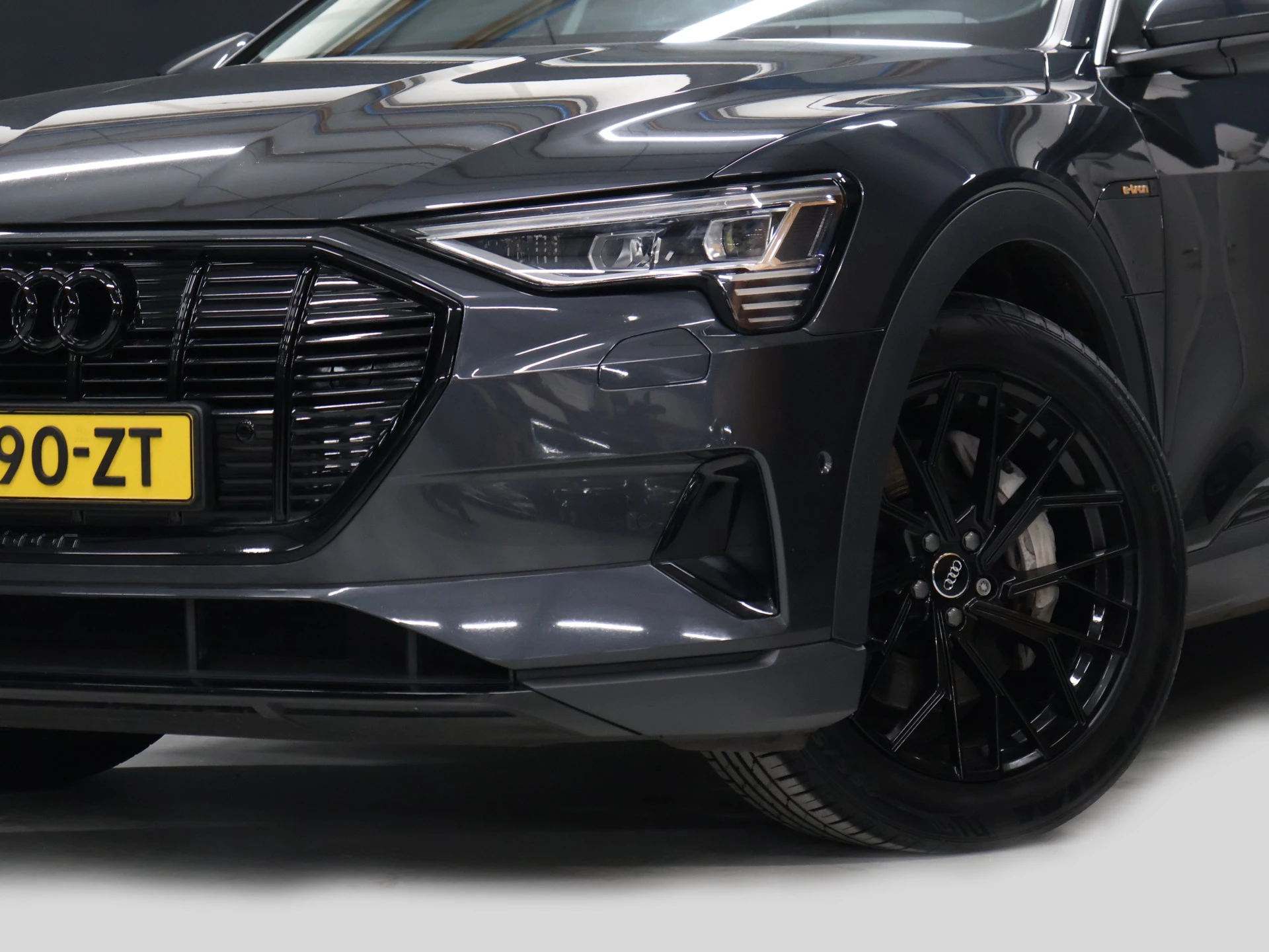 Hoofdafbeelding Audi e-tron